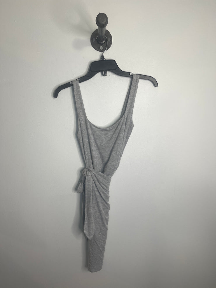 Vestido cruzado mini de Wilfred Grey