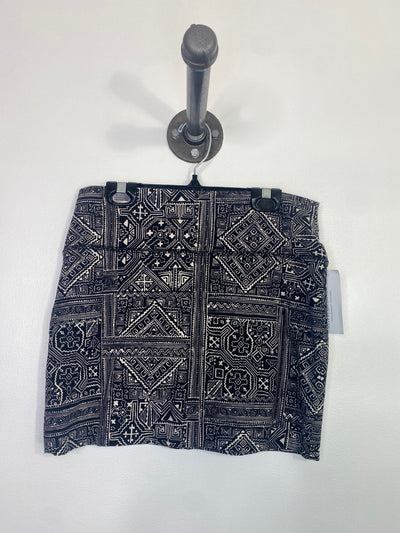 Billa B. Blk/Wht Pattern Skirt