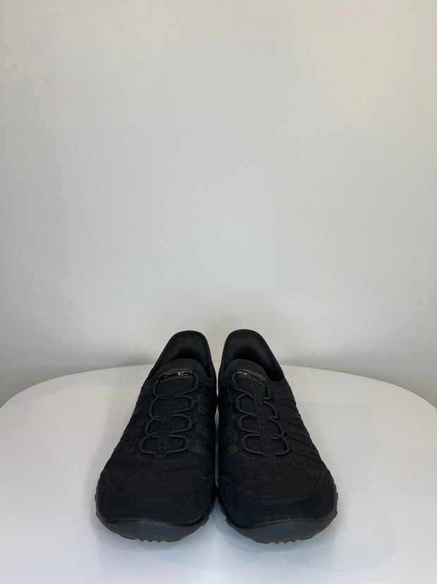 Sketchers Blk Slip On Sneakers