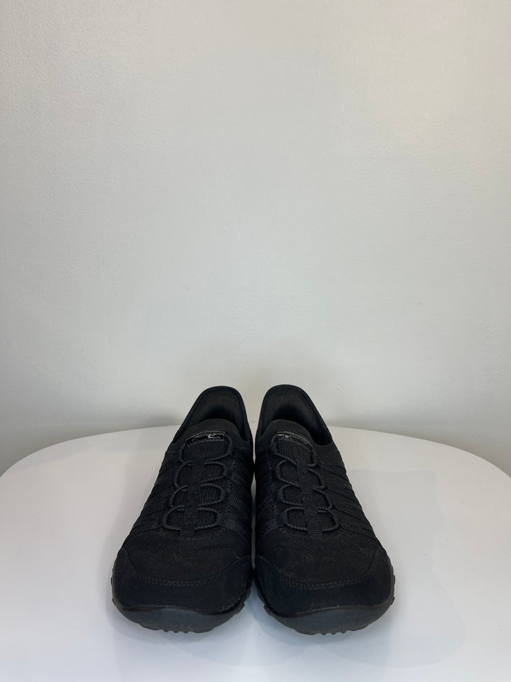 Sketchers Blk Slip On Sneakers