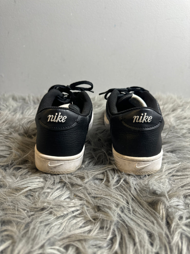 Nike Black Sneakers