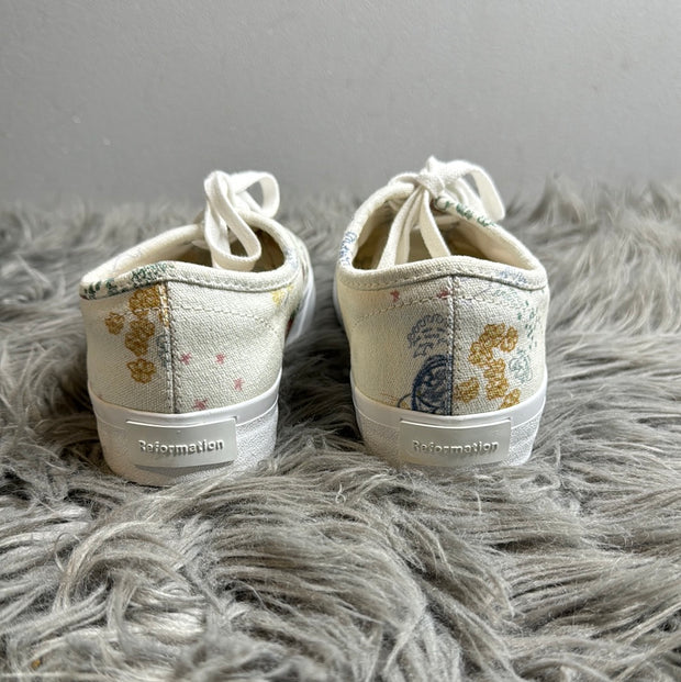 Reformation Wht Doodle Sneaker