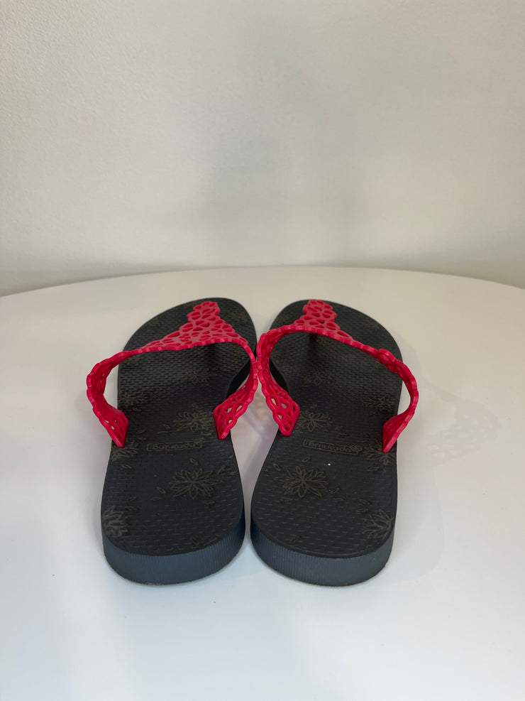 Batucada Blk/Pnk Flwr FlipFlop