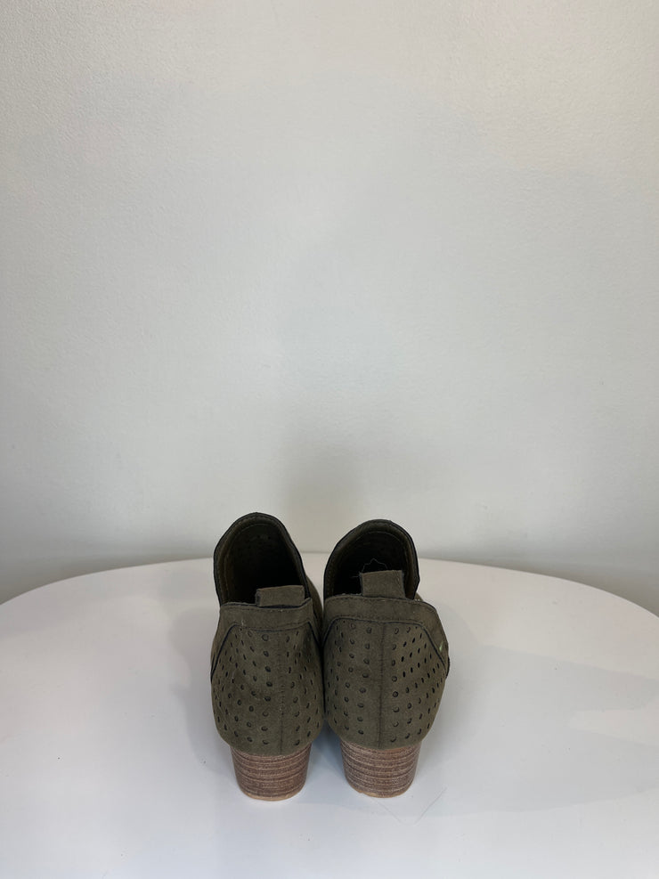 Yoki Green Slip on Shoes