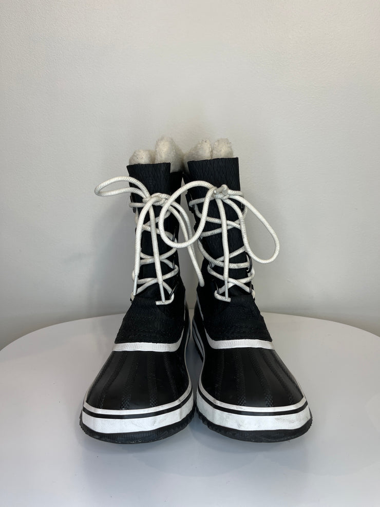 Sorel Blk/Wht Lace Winter Boot