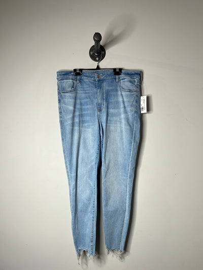 AE Lightwash Skinny Jeans