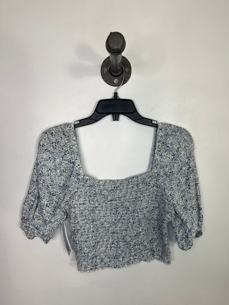 American E. Bl Puff Slv Top