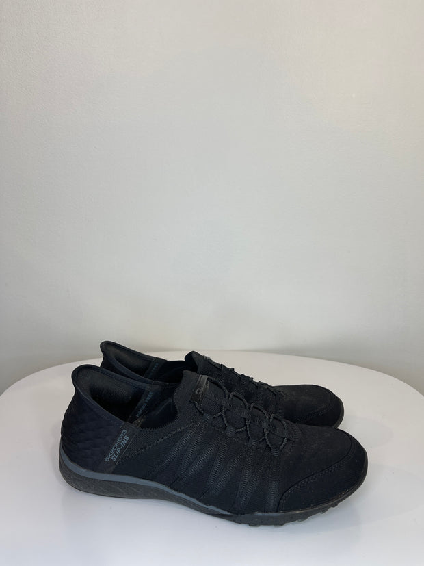 Sketchers Blk Slip On Sneakers