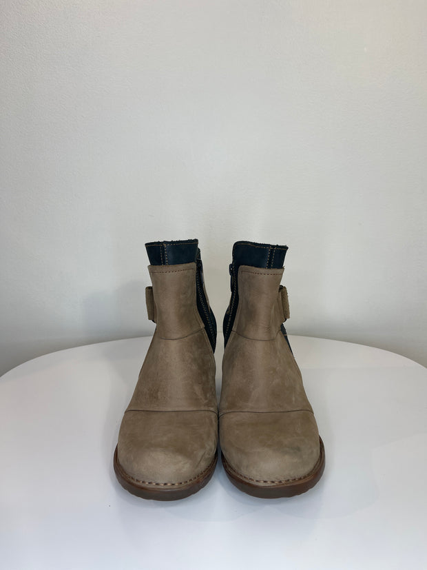 Wind River Brn Ankle Heel Boot