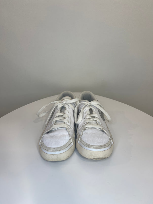 Nike White/Silver Sneakers