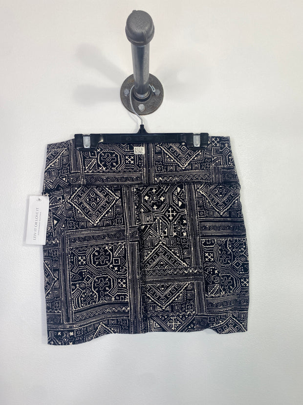 Billa B. Blk/Wht Pattern Skirt