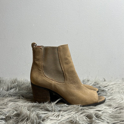 Lucky Brown Heel Boots