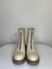 Bertuchi Cream Zipper Boots