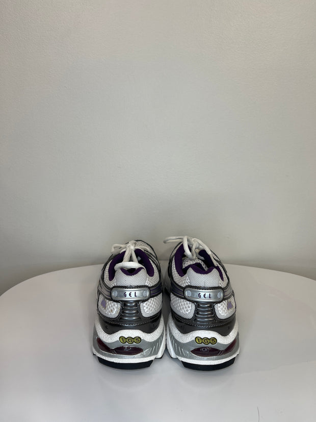 Asics Wht/Purp Running Shoes