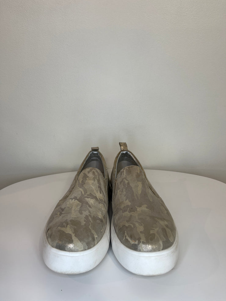 Earth Gry Camo Sparkle Slip-On