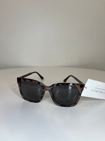 Diff Black Square Sunglasses