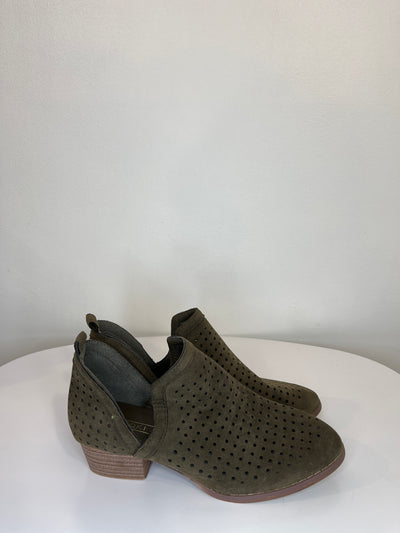 Yoki Green Slip on Shoes