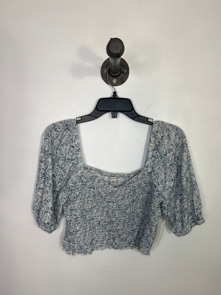 American E. Bl Puff Slv Top