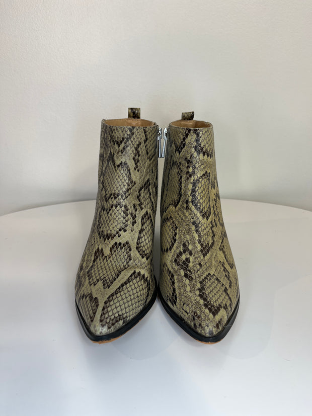 En Thread Snake Skin Boots