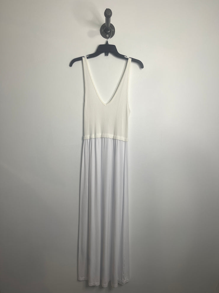 Robe longue blanche de luxe avec ruban