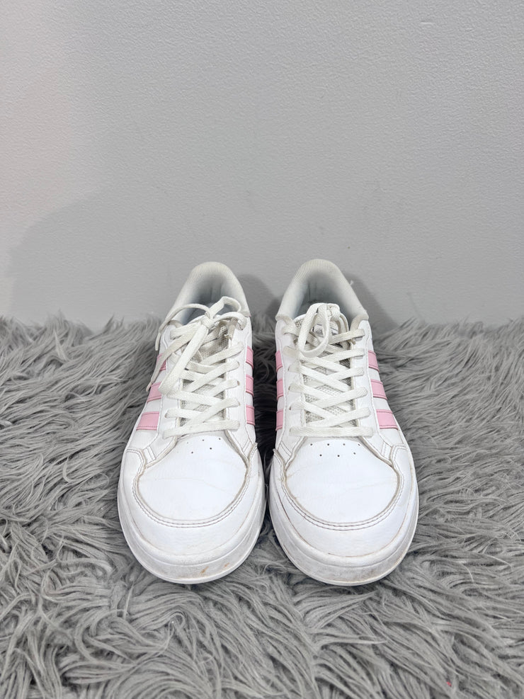 Zapatillas Adidas blancas y rosas