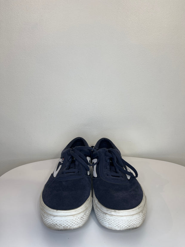 Fila Navy Sneakers