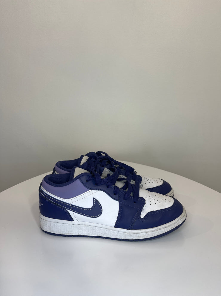 Nike Air Jordan Prpl Sneakers