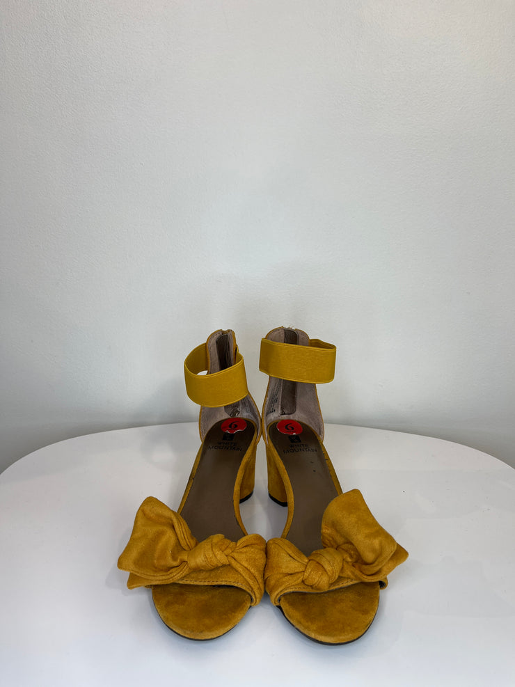 White M. Yllw Suede Bow Heels