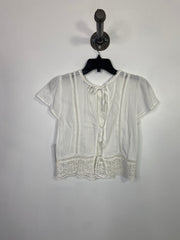 Aber. & F. Wht Embroidered Tee