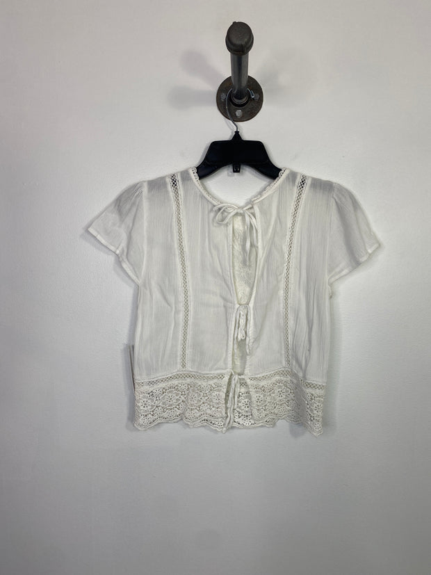 Aber. & F. Wht Embroidered Tee