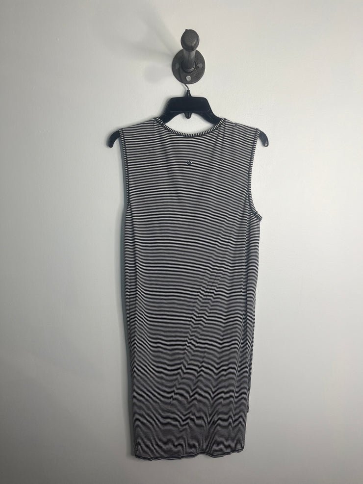 Robe à rayures noires et blanches de Lululemon