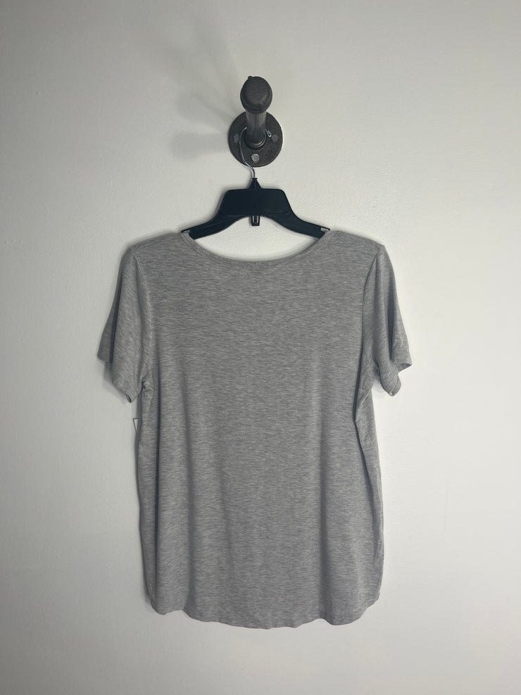 Camiseta gris de Wilfred