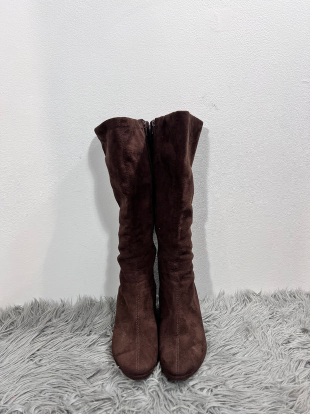 Liz Claiborne Brn Suede Boots