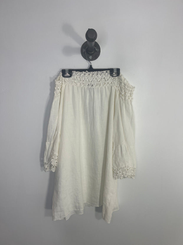 Blusa blanca con hombros descubiertos de S&amp;F