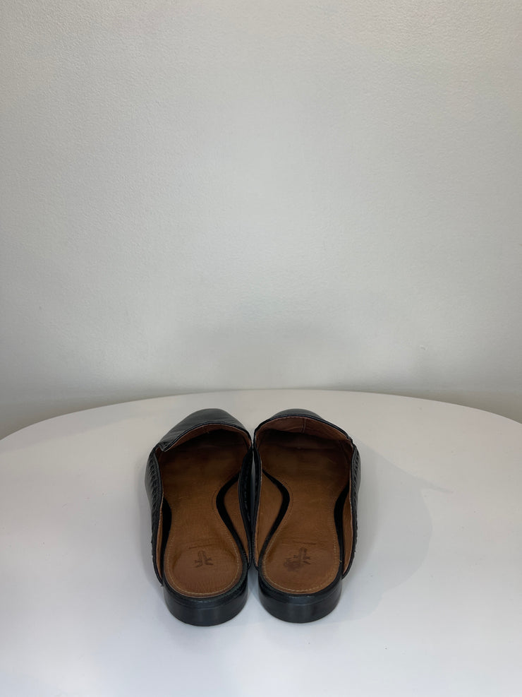 Frye Black Flats