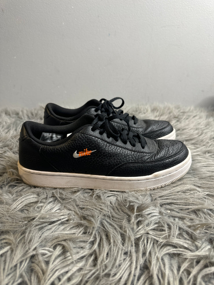 Nike Black Sneakers