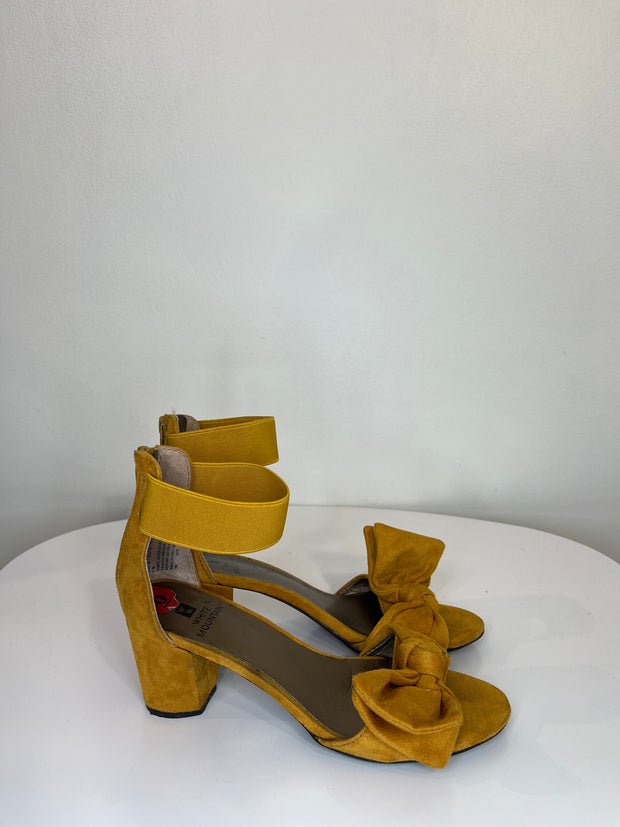 White M. Yllw Suede Bow Heels