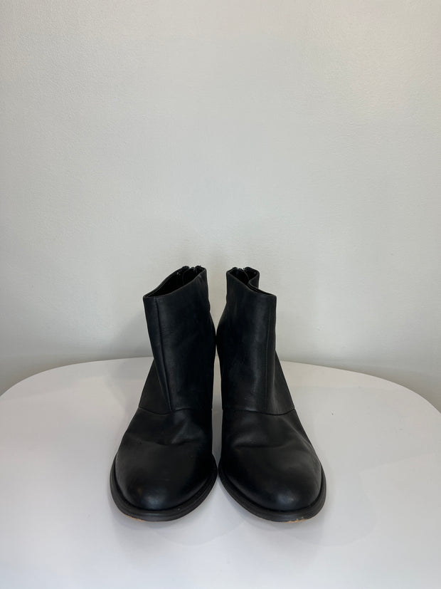 Pegabo Blk Heel Boots
