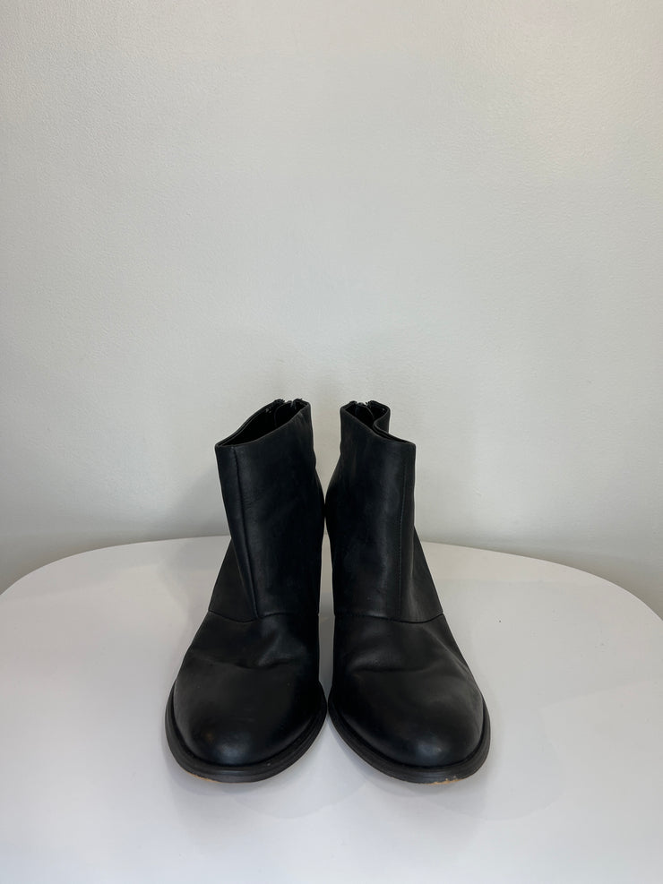 Pegabo Blk Heel Boots