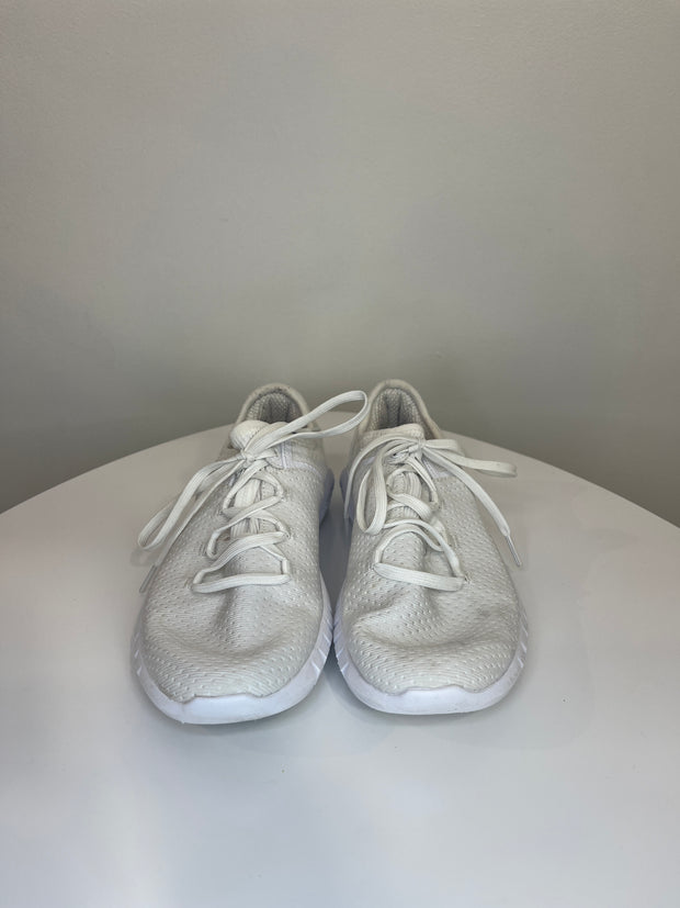 Under Armour Wht Runners