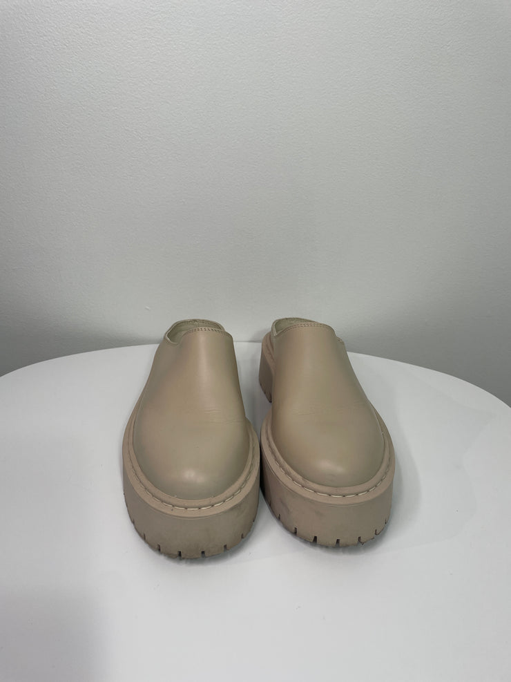 Mules de plataforma beige Pilcro