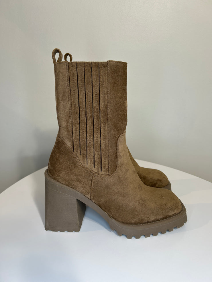 Steve.M Brn PlatformHeel Boots