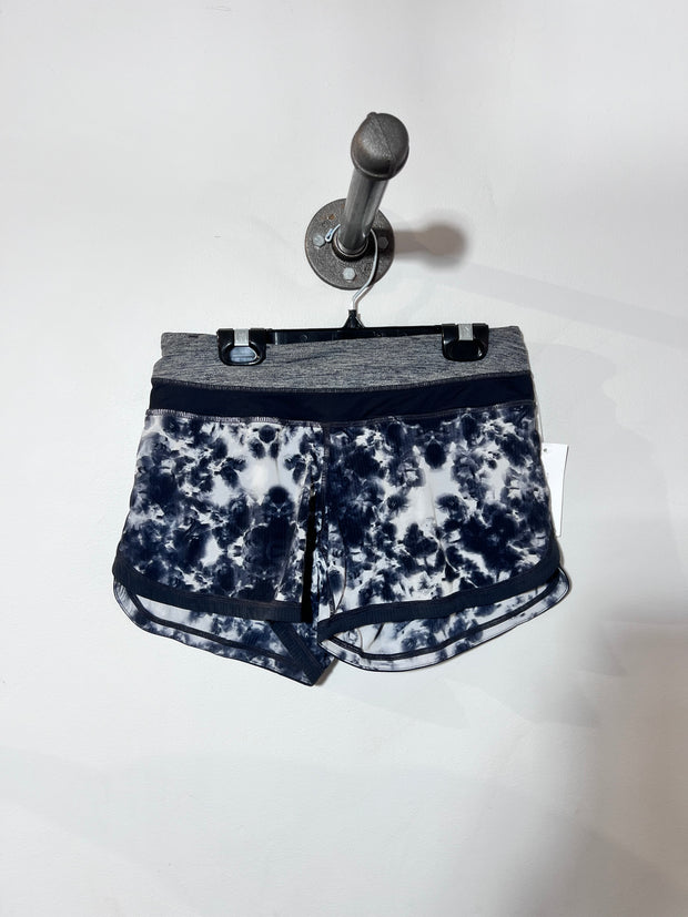 Lululemon Blk/Wht Floral Short