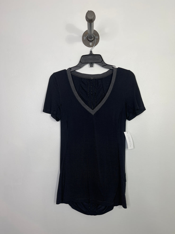 Lululemon Blk V-Neck T-Shirt