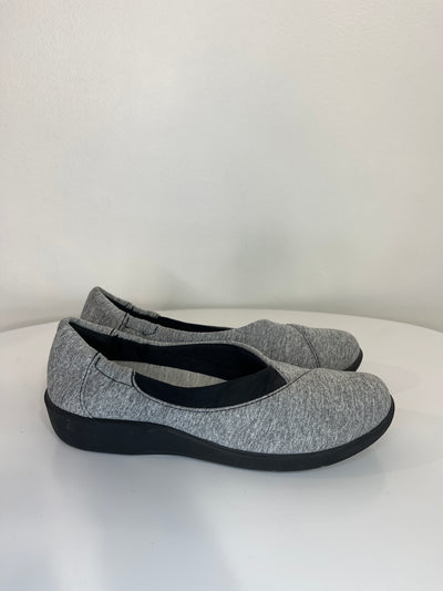 Clarks Gry Cloudstepper SlipOn