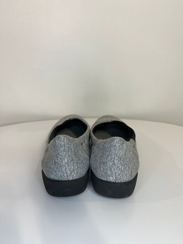 Clarks Gry Cloudstepper SlipOn