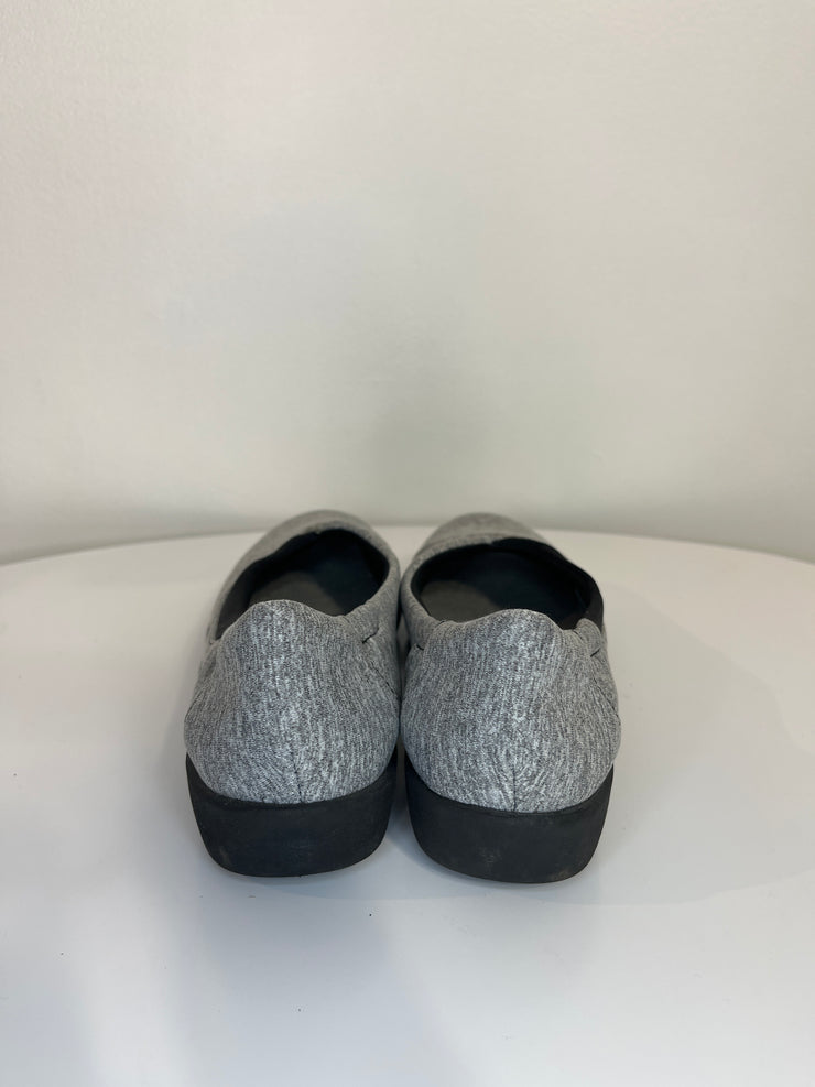 Clarks Gry Cloudstepper SlipOn