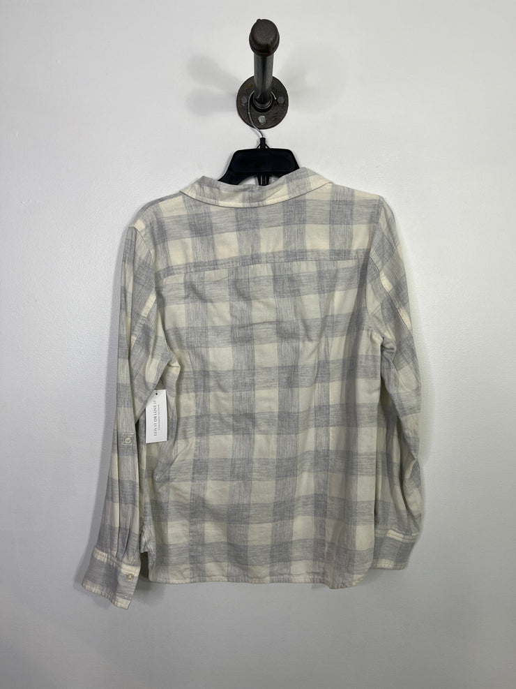 Tommy H. Wht/Blu Plaid Button
