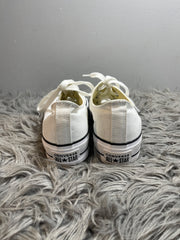Converse Wht Low Top Sneakers