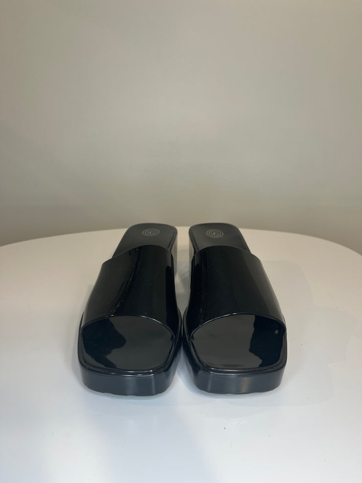 UO Black Glossy Sandals